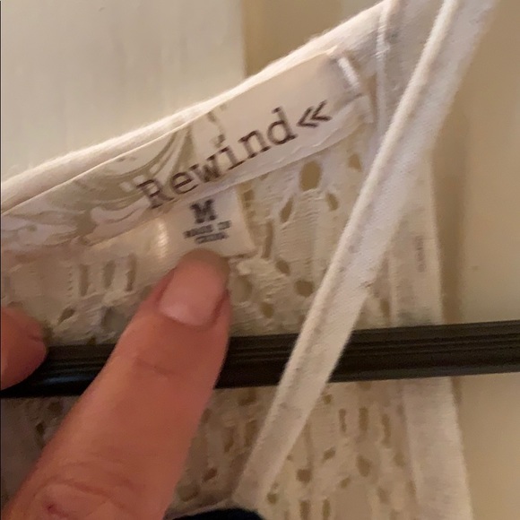 Asymmetrical design top - Picture 2 of 4